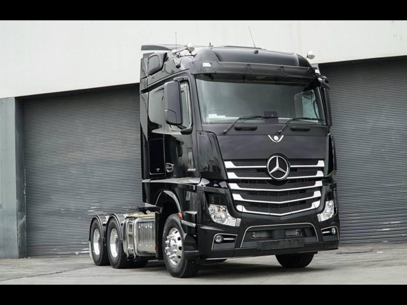 mercedes-benz actros 867537 007