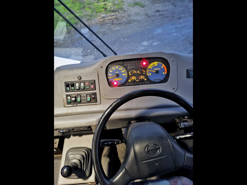 hino bus 898119 013