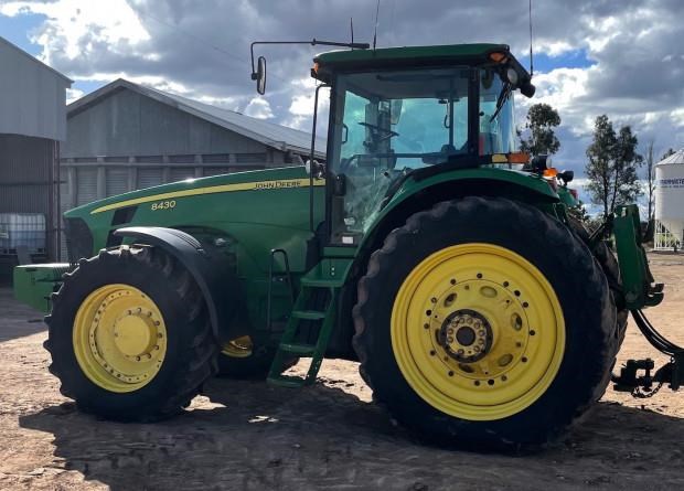 john deere 8430 899219 007