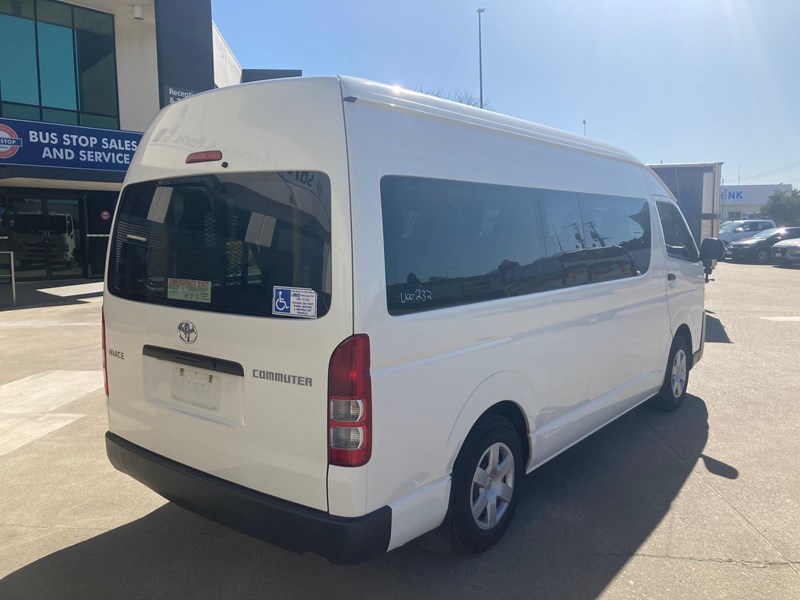 toyota hiace commuter wheelchair bus 899222 037