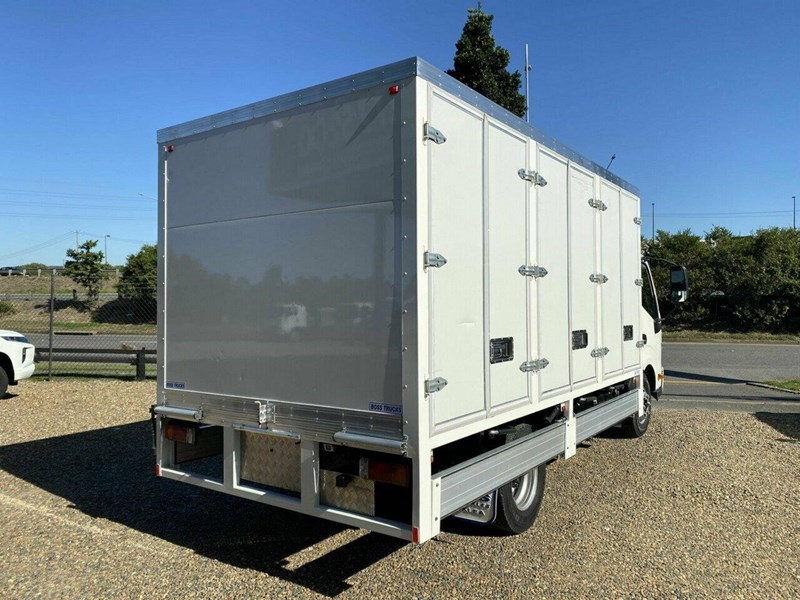 hino 300 series 899307 009