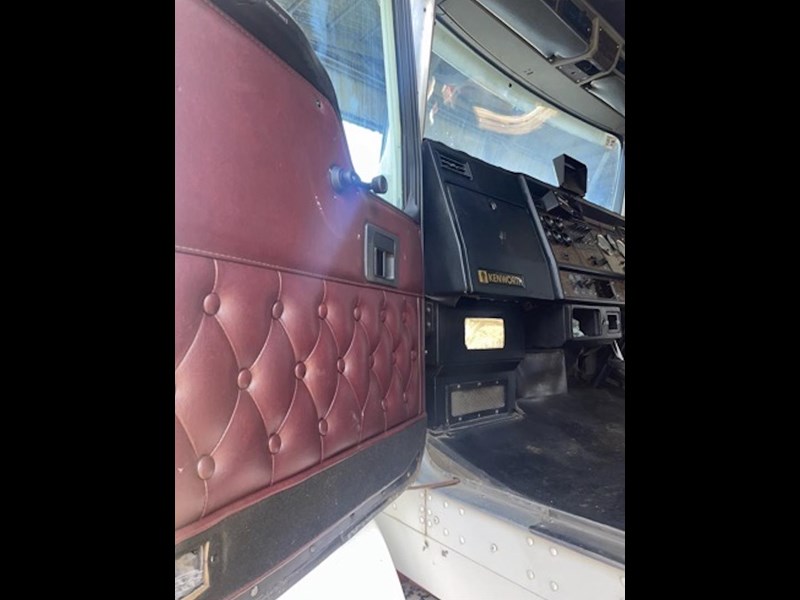 kenworth t401 897854 015