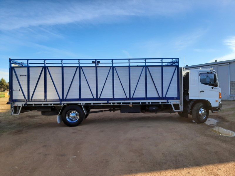 hino 500 series - gh 1832 901052 003