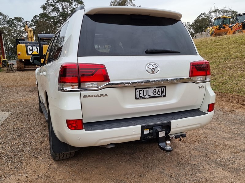 toyota landcruiser 901038 025