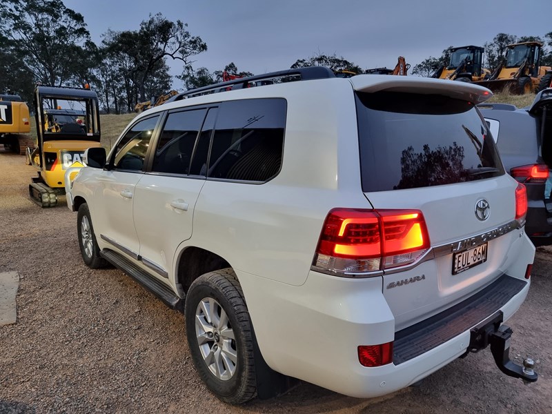toyota landcruiser 901038 095