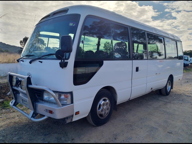 toyota coaster deluxe 896383 007
