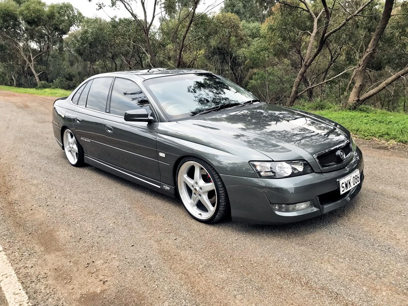 holden hsv 901494 021
