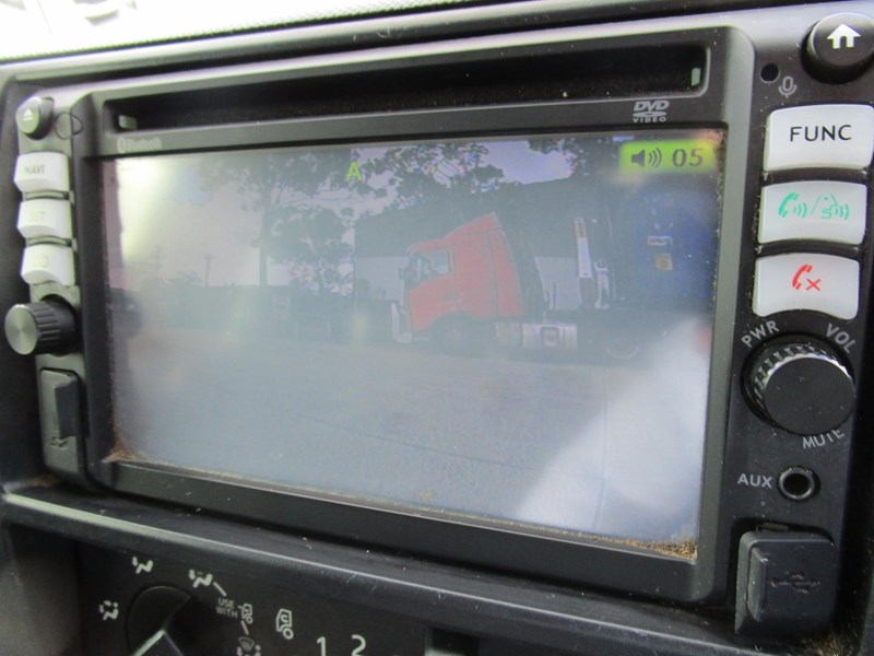 hino 300 series 882761 041