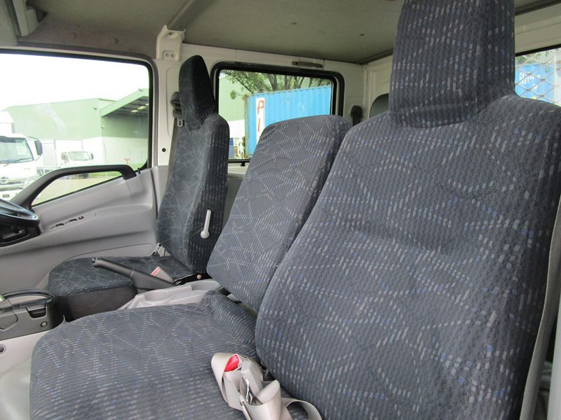 hino 300 series 882761 029