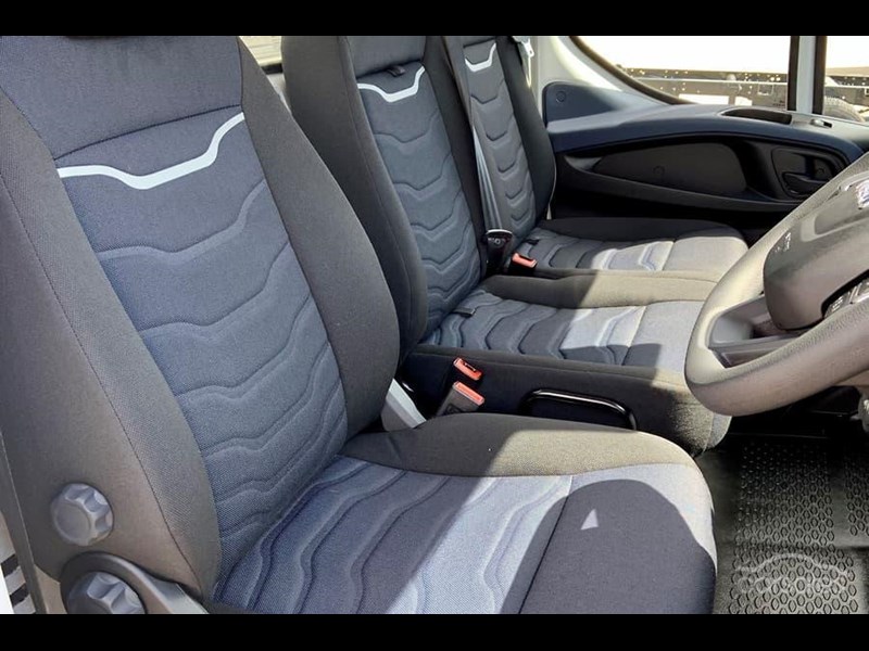 iveco daily 897324 005