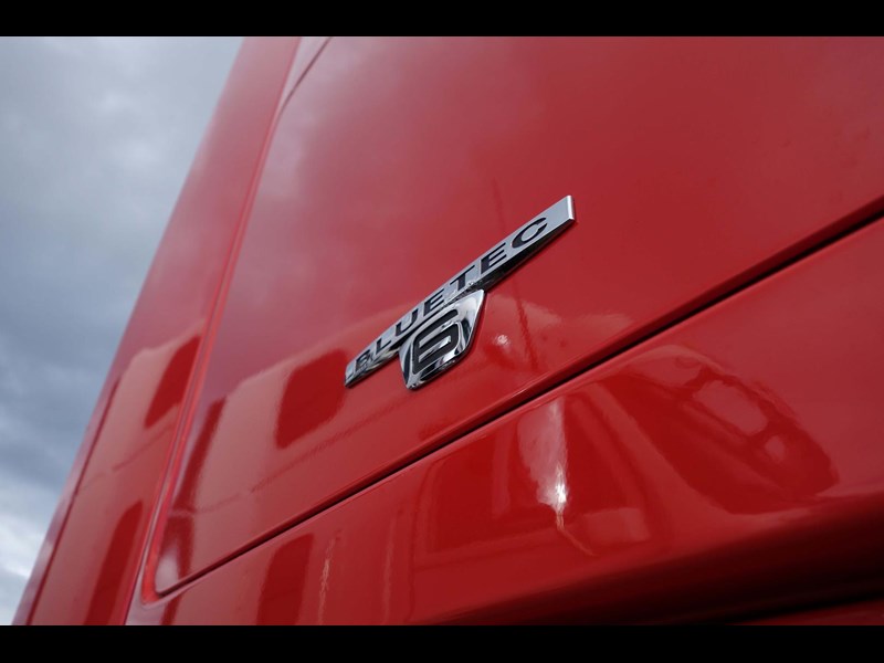 mercedes-benz actros 879814 013