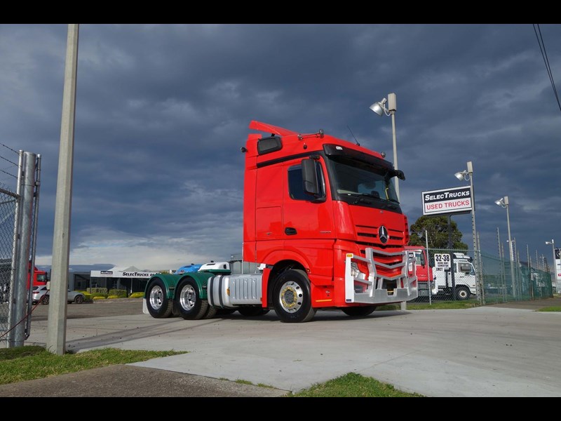 mercedes-benz actros 879814 019