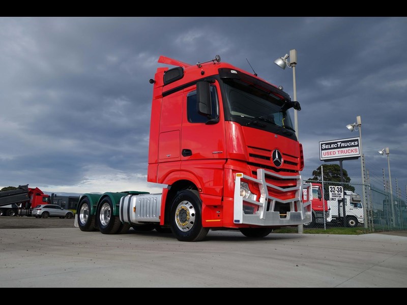 mercedes-benz actros 879814 029