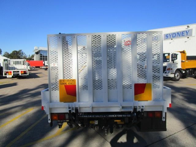 fuso fighter 841323 011