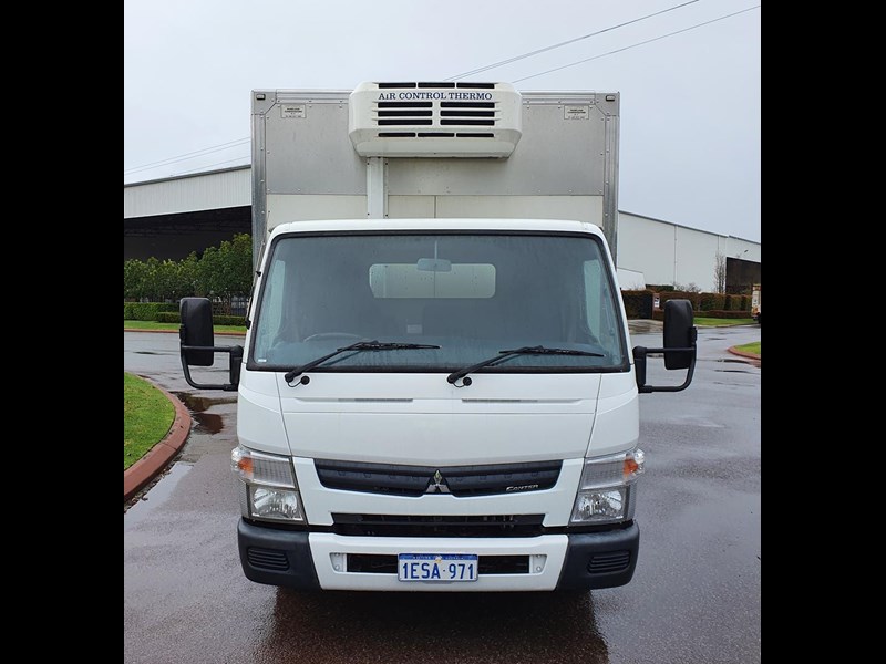 fuso canter 889335 019