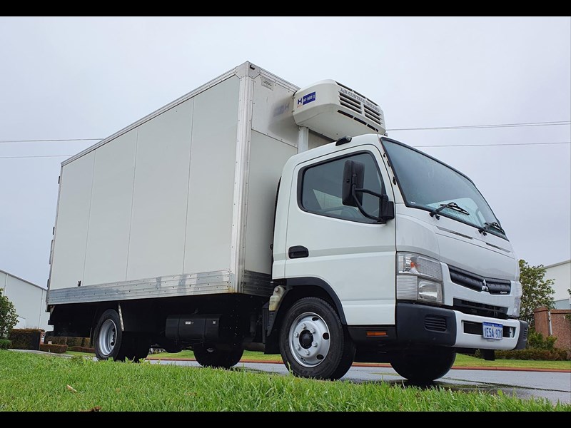 fuso canter 889335 001