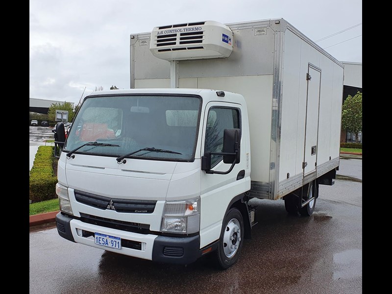 fuso canter 889335 005