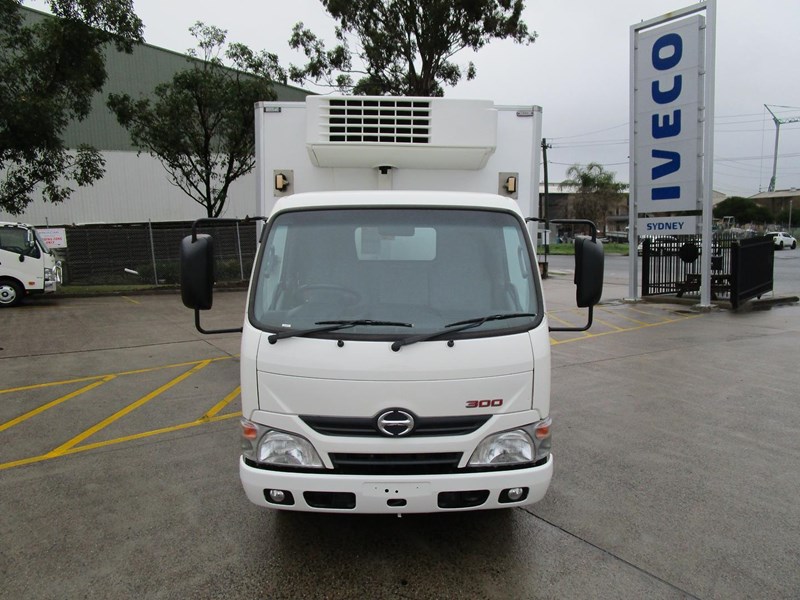 hino 300 series 896799 003