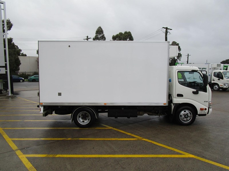 hino 300 series 896799 015