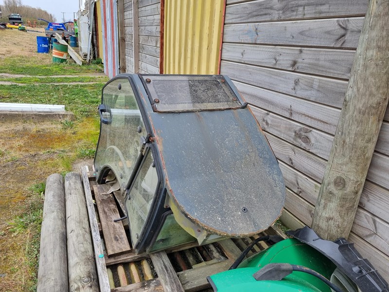 unknown cab for ferrari orchard tractor 952220 005