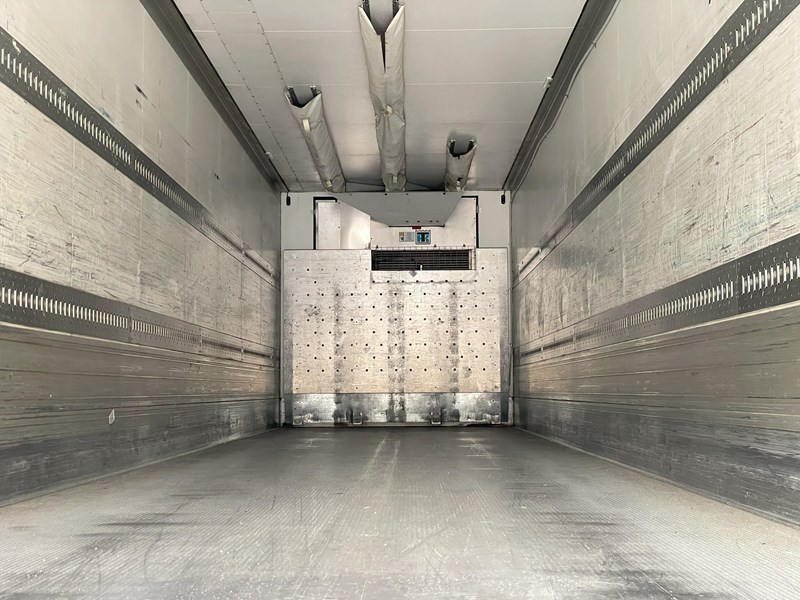 schmitz bogie 45ft fridge van 958813 009