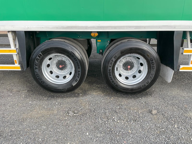schmitz bogie 45ft fridge van 958813 011