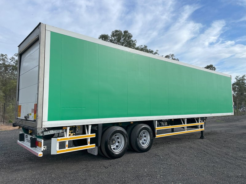 schmitz bogie 45ft fridge van 958813 039