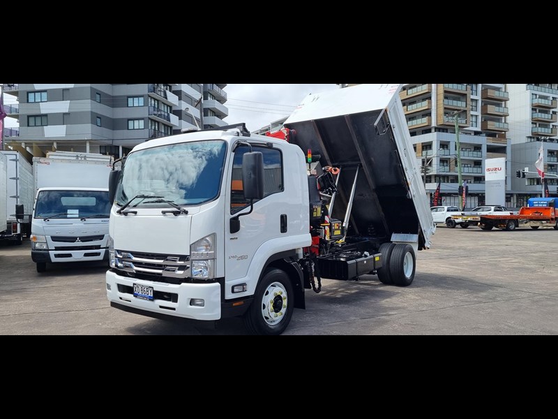 isuzu f series 956705 041