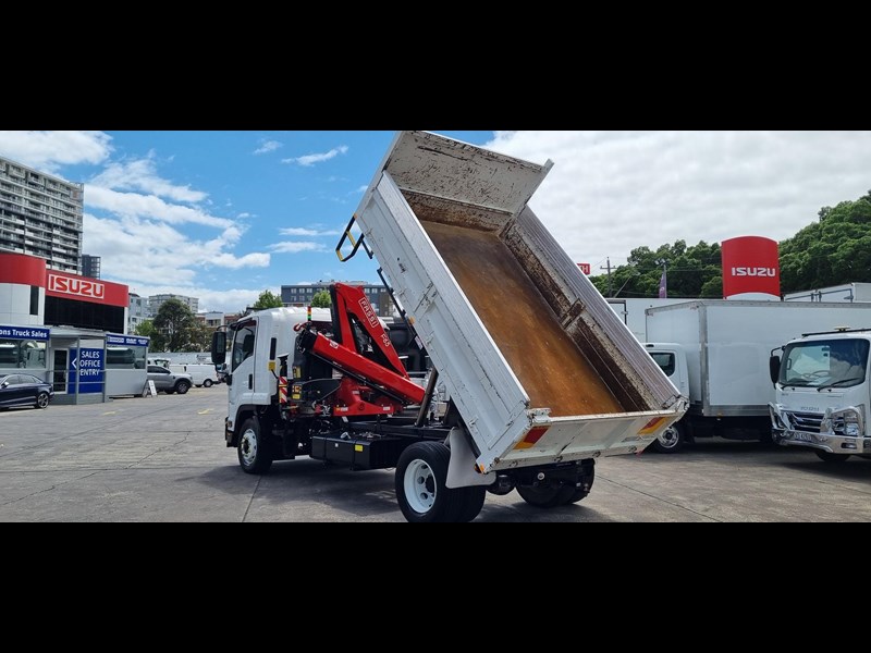 isuzu f series 956705 043