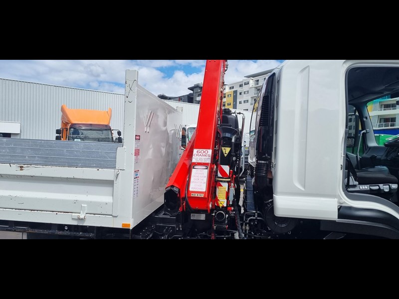 isuzu f series 956705 071