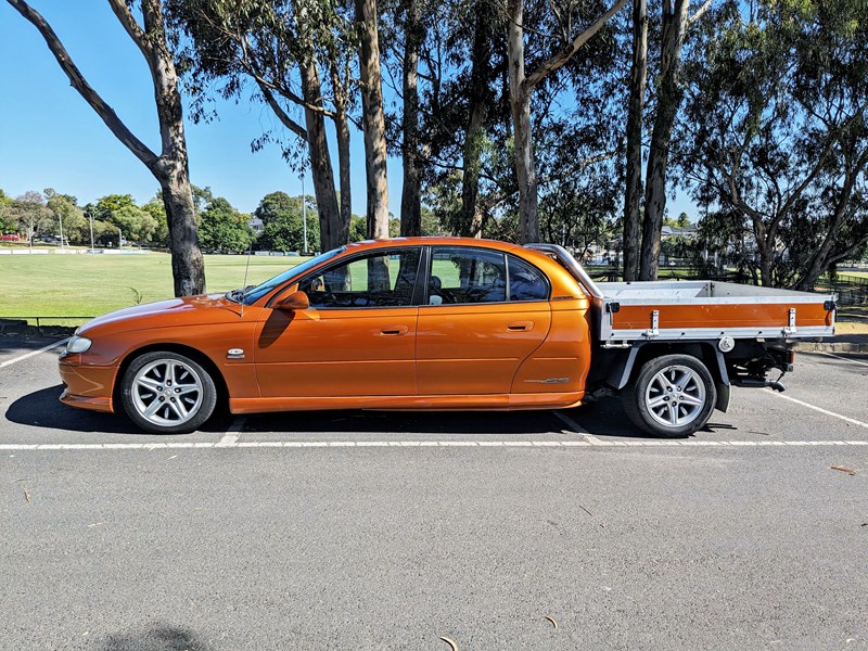 holden commodore ss 977946 007