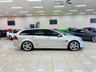 holden commodore 864980 006