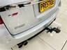 holden commodore 864980 032