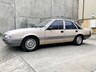 holden commodore 885639 002