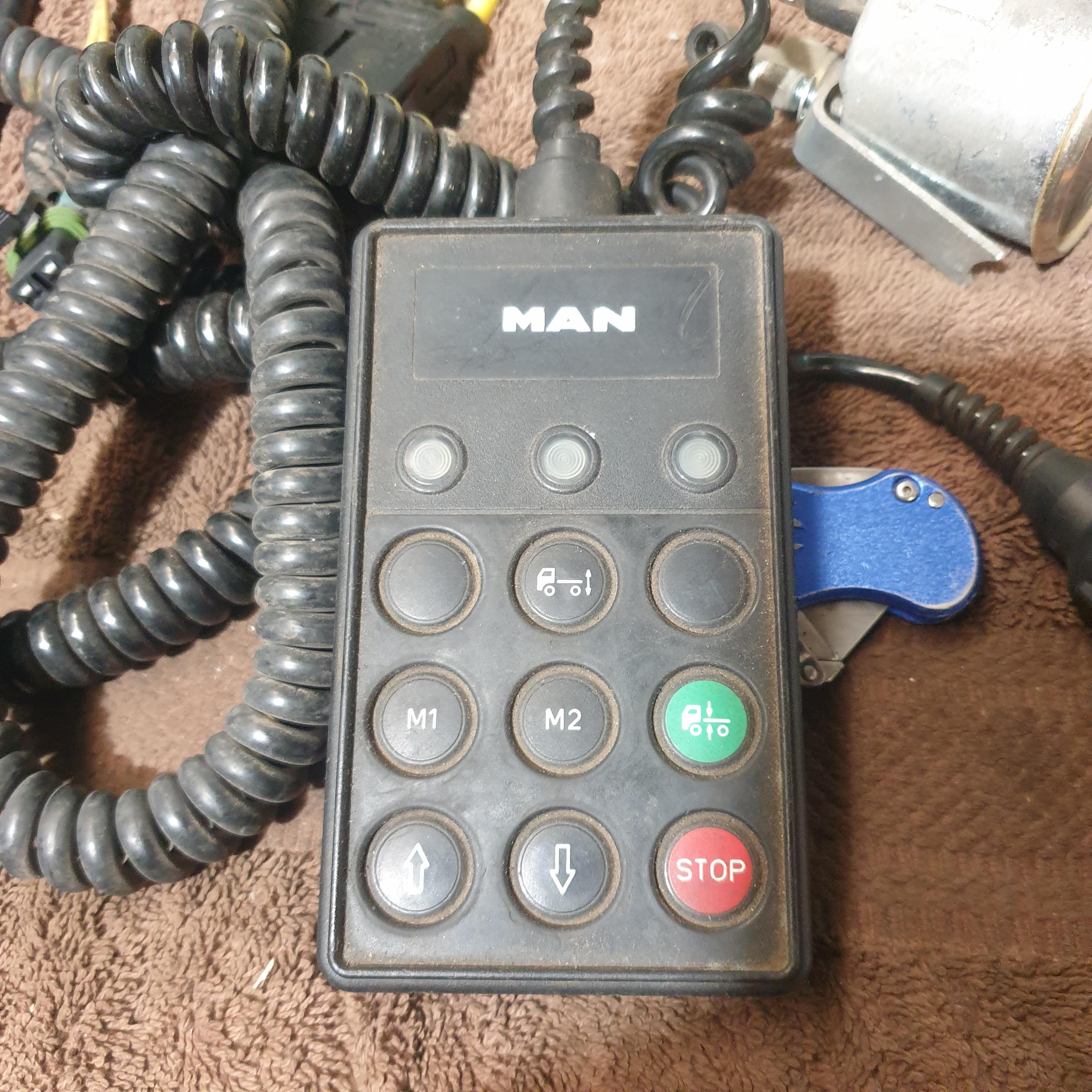 MAN WABCO ECAS CONTROL UNIT 4460561270 MAN WABCO 4460561190