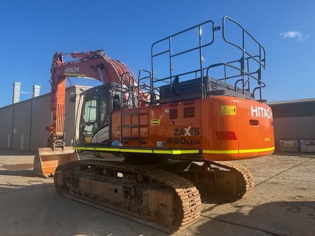 Hitachi 45-100 Tonnes Excavators for sale | TradeEarthmovers