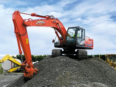 Test: Hitachi ZH200 hybrid excavator