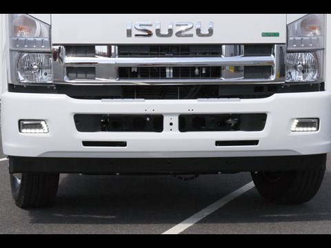 isuzu daytime running lights