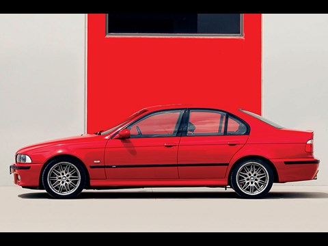  BMW M5 E39 - 50 años de automóviles BMW M