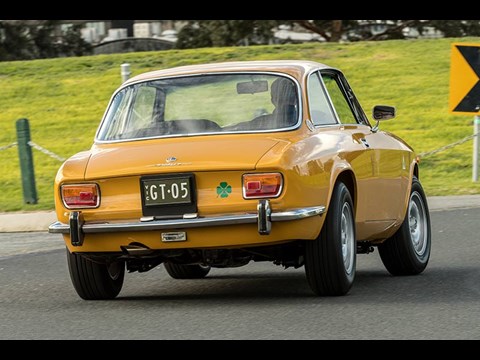 1970 Alfa Romeo Gtv 1750 - Past Blast