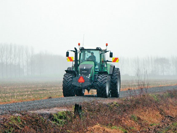 Fendt-922-Vario,-action-#1.jpg