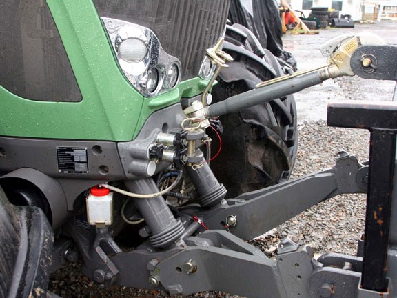 Fendt-922-Vario,-front-link.jpg