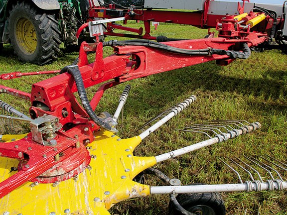 Pottinger 1252C S-line rake