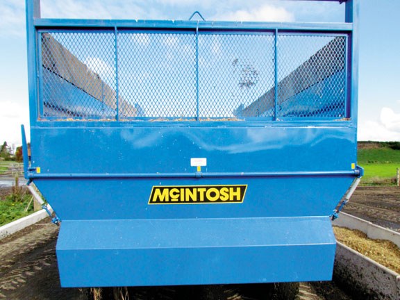 McIntosh MultiCrop 800 silage wagon