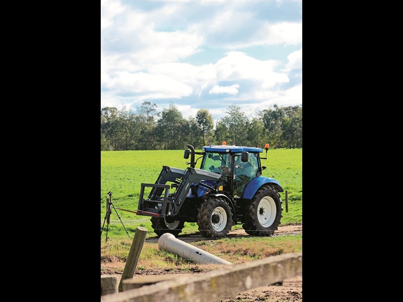 New Holland T6 160 Auto Command 1