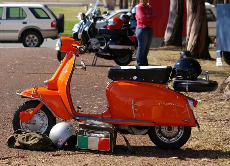 Auto Italia: Lambretta