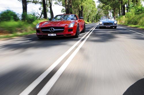 MERCEDES-SLS-AMG-ROAMercedes-Benz SLS AMG vs 190SL vs 300SLDSTER-083.jpg