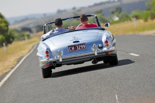 Mercedes-Benz SLS AMG vs 190SL vs 300SL