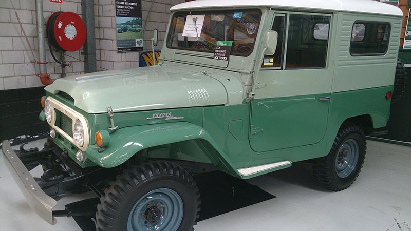 1963 Toyota FJ40 Landcruiser Wagon (SWB)