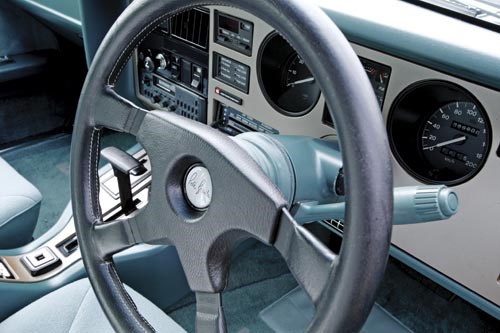 HDT Magnum interior